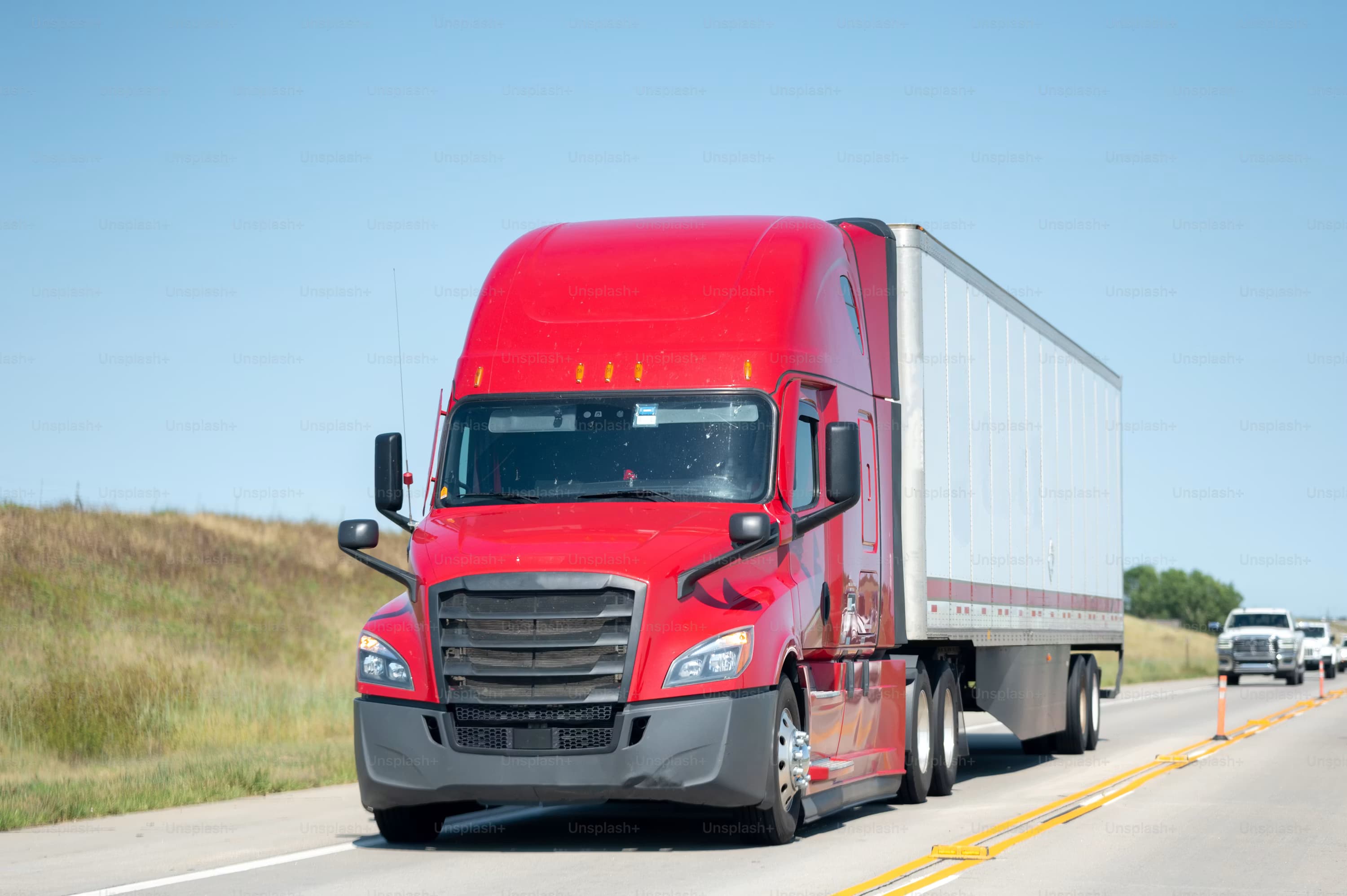 Modern Freight Operations: Leveraging Technology and Data to Improve Efficiency